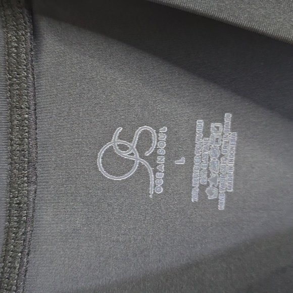 Ocean soul long-sleeved swimsuit The sulawesi midnight size large NWT. - Picture 6 of 16